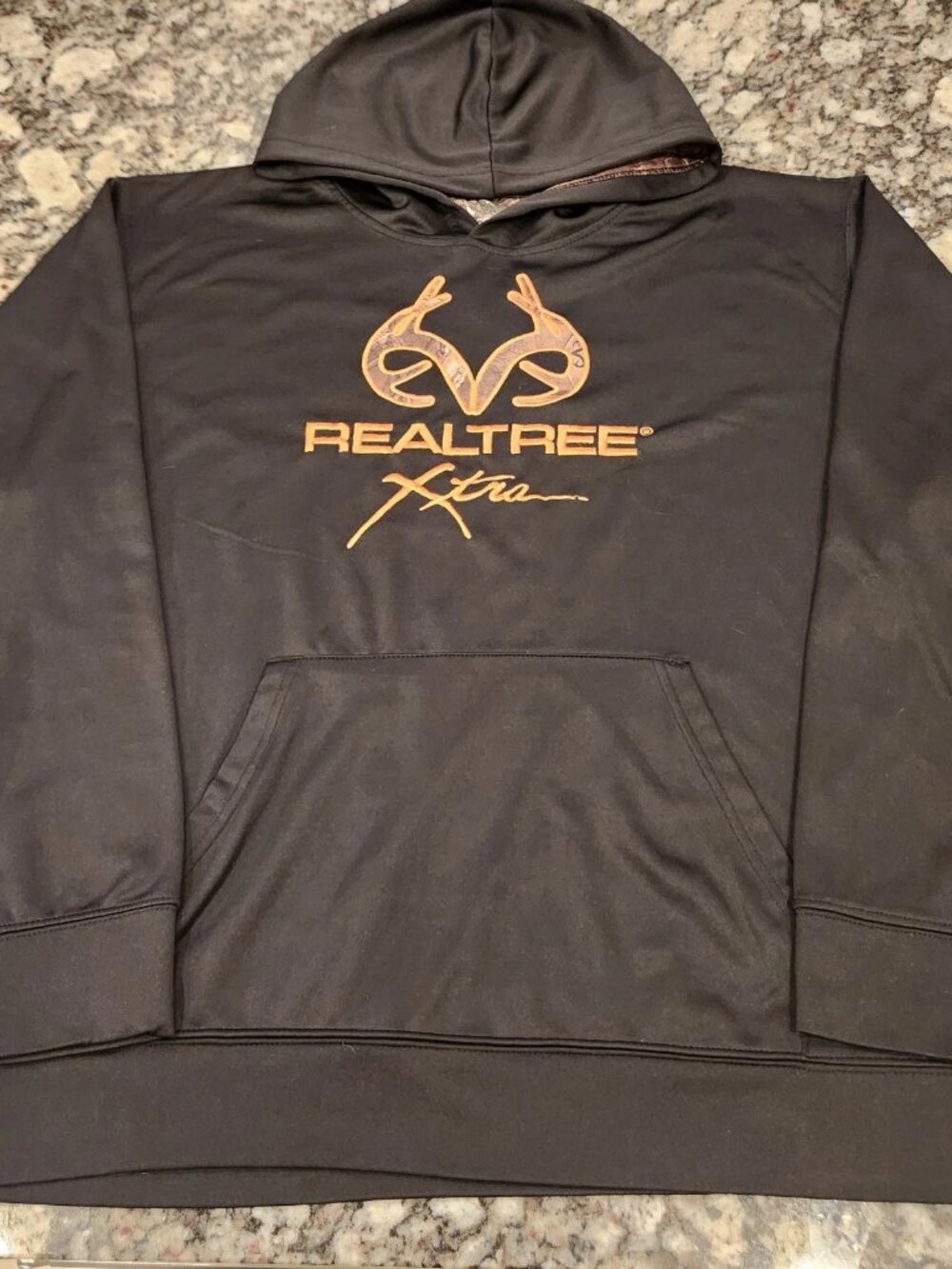 Realtree Men's Hoodie Size L Black Outdoors Pullover Outdoor Hunting Fishing EUC